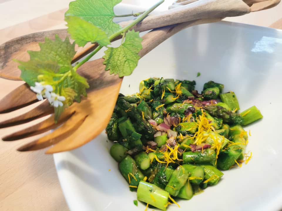 Gruessner-Spargel-mit-Knoblauchrauke-und-Giersch-2